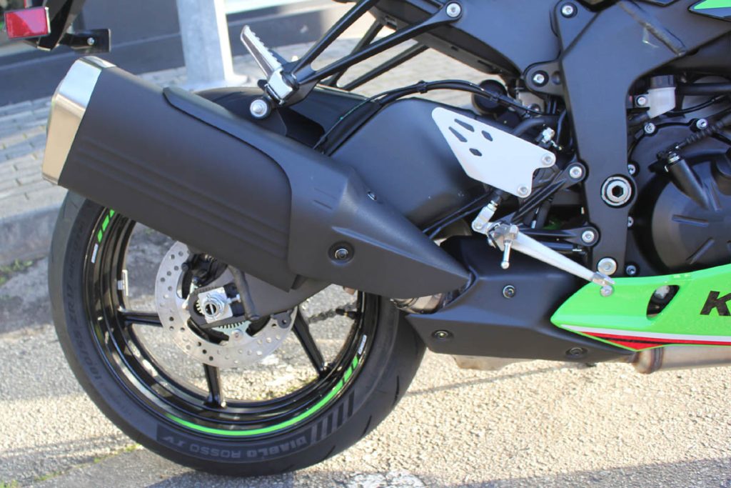 4-3-1024x683 Kawasaki Ninja ZX 6R - 2024