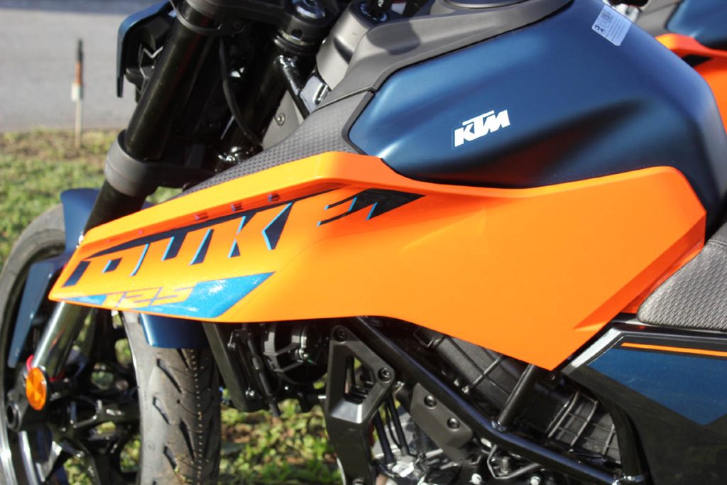 7-1024x683 KTM DUKE 125 - Modelo 2024