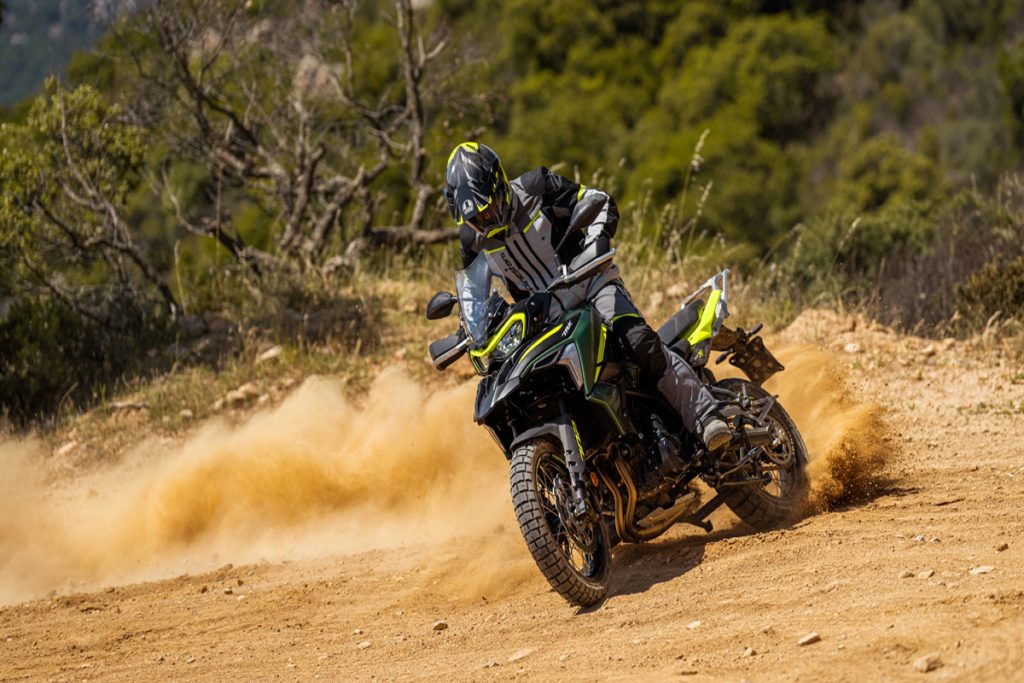9-1024x683 Benelli TRK 702 X