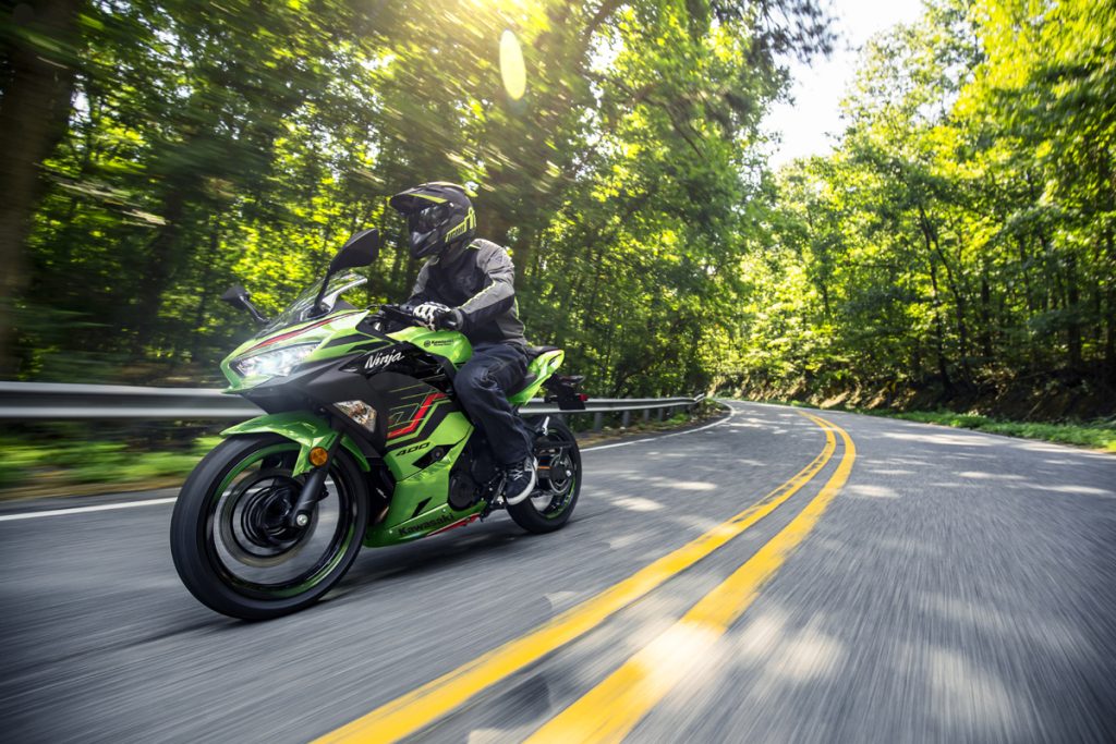 2-3-1024x683 Kawasaki Ninja 400