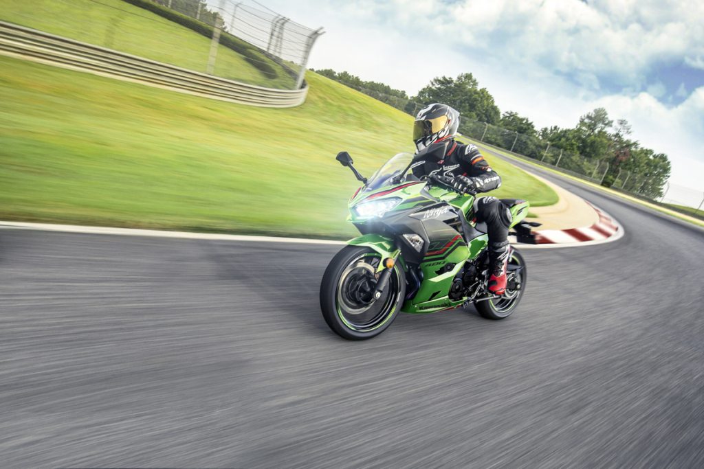 3-3-1024x683 Kawasaki Ninja 400