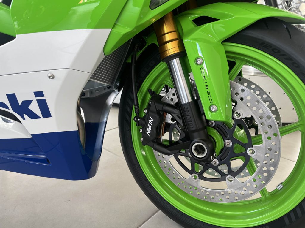 6-2-1024x768 Kawasaki ZX-6R & Kawasaki ZX-4RR