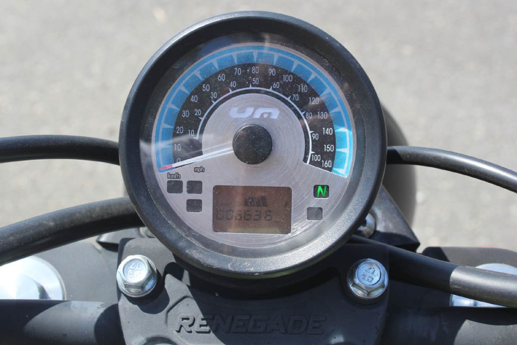 kms-1024x683 Moto Usada - UM Renegade Sport 125 - 2020