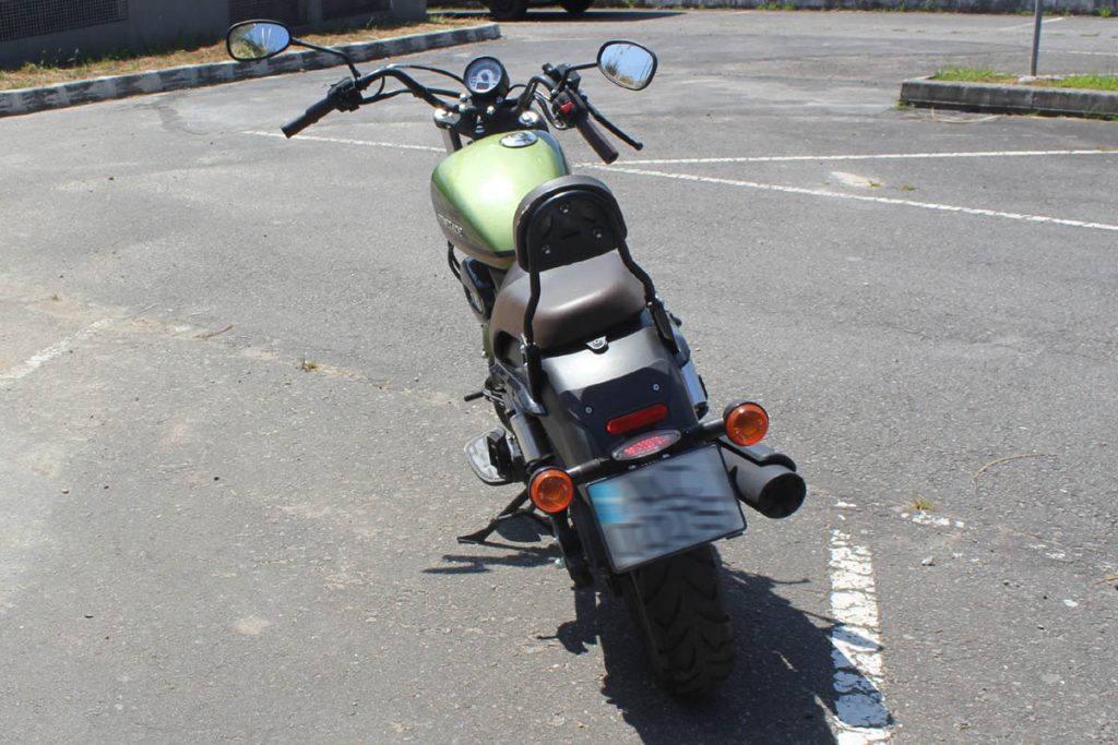 tras-1024x683 Moto Usada - UM Renegade Sport 125 - 2020
