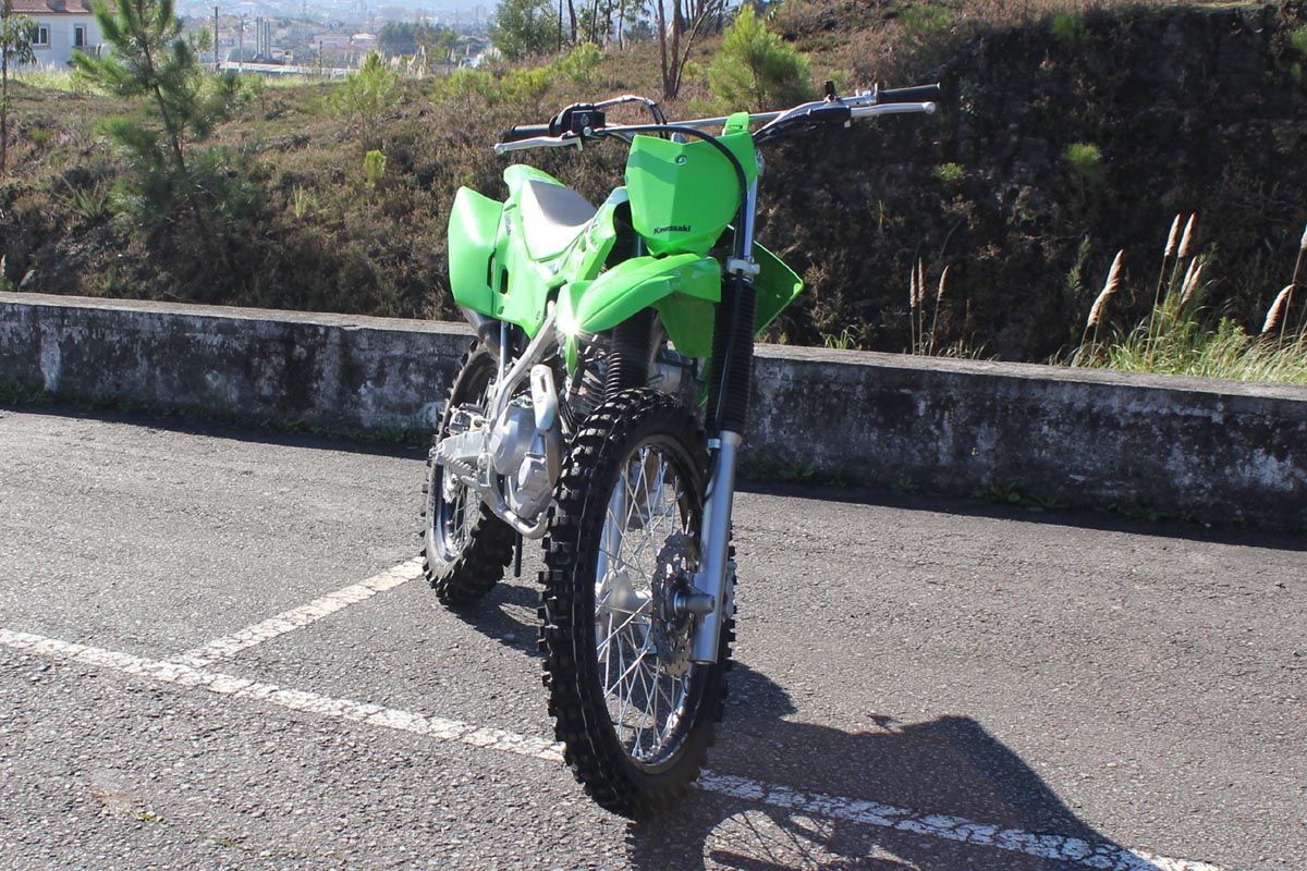 2 Kawasaki KLX 230 R
