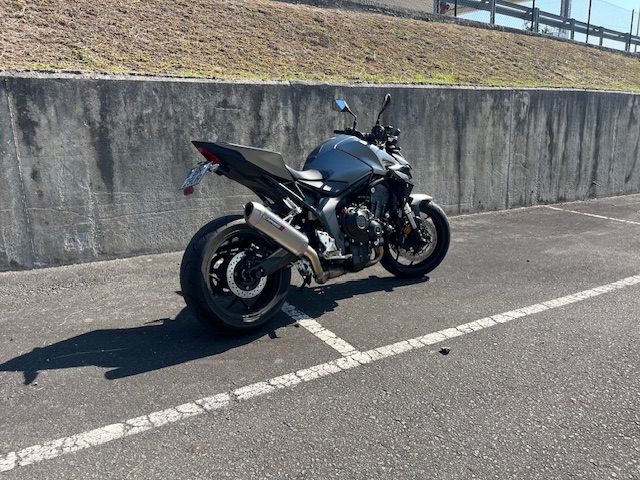 1 Honda Hornet 1.000 - 2025