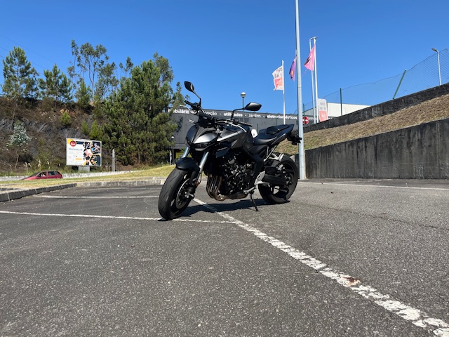 2 Honda Hornet 1.000 - 2025